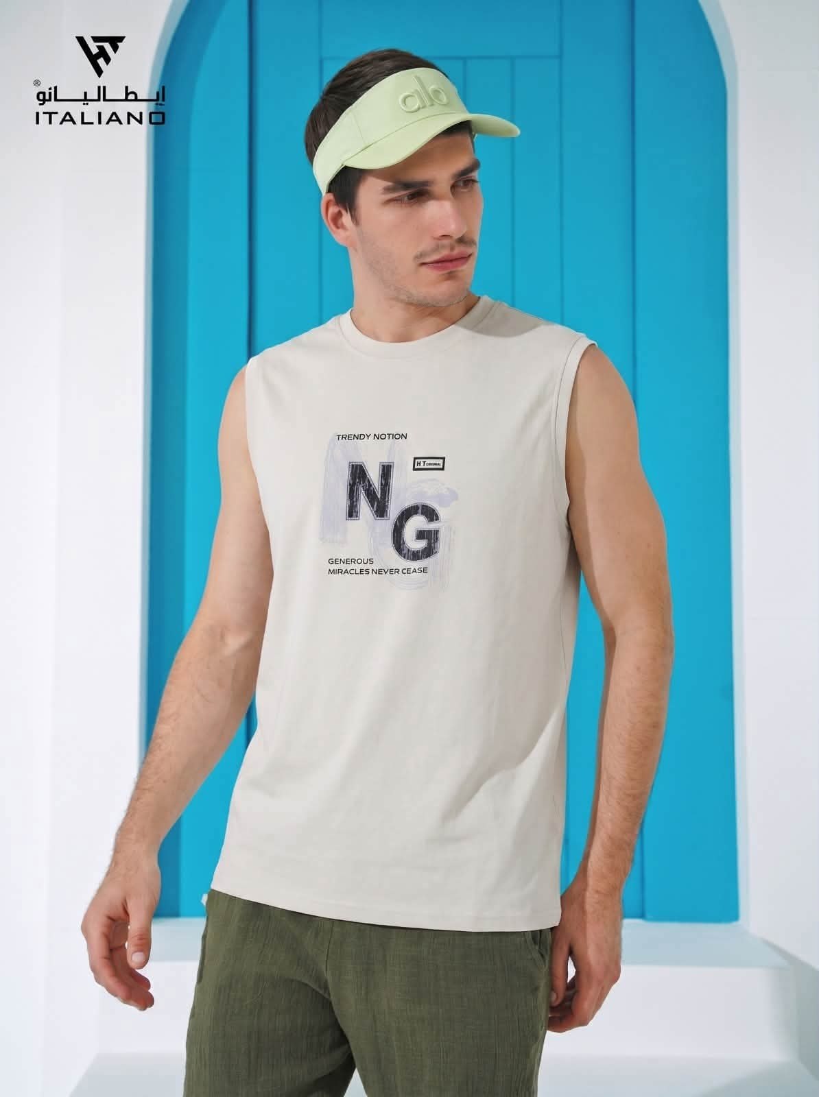 Sleeveless T-shirt P0984