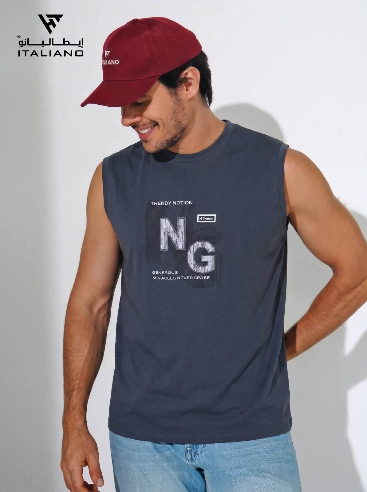 Sleeveless T-shirt P0984